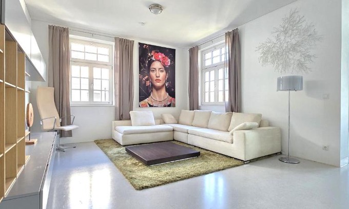 Bad Hall Apartamento | Apartment in Villa, Skyview, Lift, Luxus -Beletage