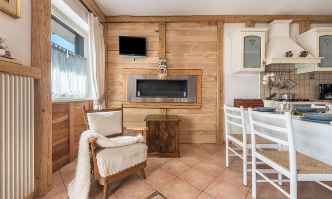 Palu Apartamento | Apartamento "Casa Ferrazza Natalie" con vistas a la montaña, Wi-Fi y balcón