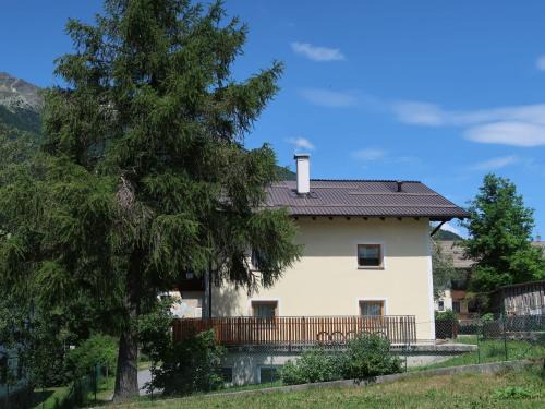 St. Valentin auf der Haide Apartamento | Apartment Nebenhaus Schönblick - SVH111 by Interhome