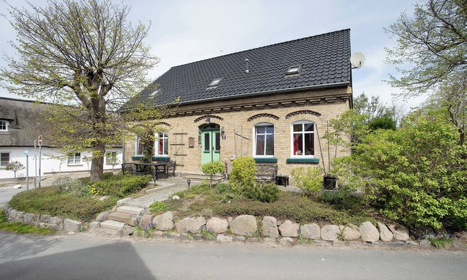 Schaprode Apartamento | Apartamento Kapitaensferienhaus Hafenblick con terraza compartida y Wi-Fi