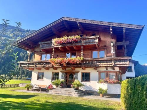 Zell am Ziller Apartamento | Apartment Katharina Schneeberger