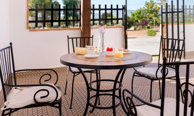 Chiclana de Segura Apartamento | Apartamento 'La Teja 2' con vistas a la montaña, Wi-Fi y aire acondicionado