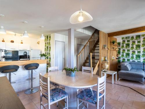 Le Pradet Apartamento | Apartment Le Berlioz by Interhome