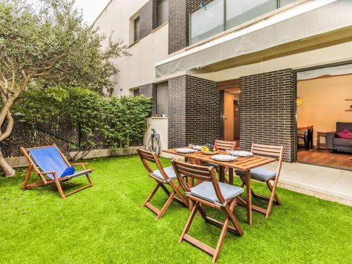 Llanca Apartamento | Apartment Les Aigües by Interhome