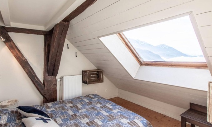 Saint-Ferreol Apartamento | Apartamento 'Les Anailles' con vistas a la montaña, terraza compartida y Wi-Fi