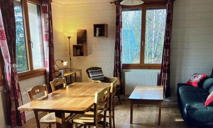 Chapelle-des-Bois Apartamento | Apartment located at the foot of the Jura mountains hiking and mountain biking trails