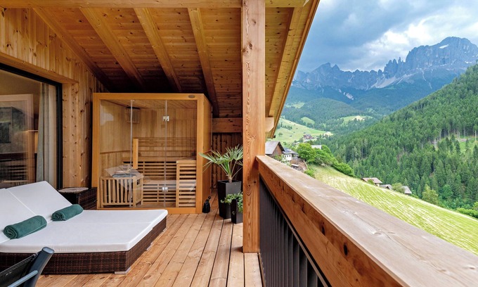 San Cipriano Apartamento | Apartamento 'Lomberda' con vistas a la montaña, terraza compartida y Wi-Fi