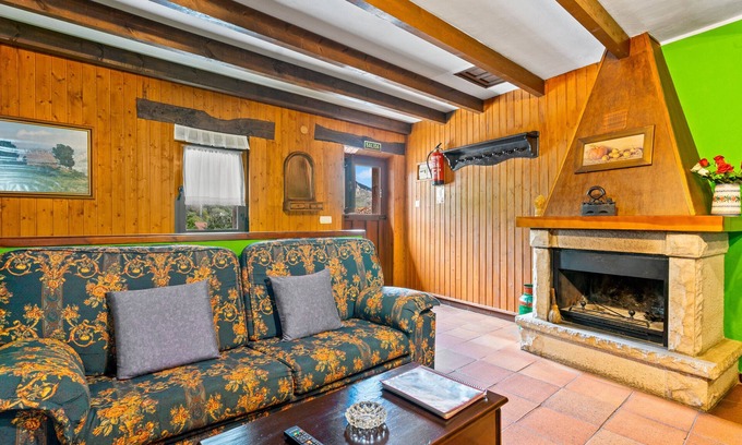 Caunedo Casa | Apartamento 'Lorences B' con vistas a la montaña