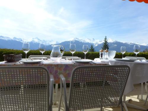 Randogne Apartamento | Apartment Marigny Dent-Blanche 9-8 by Interhome