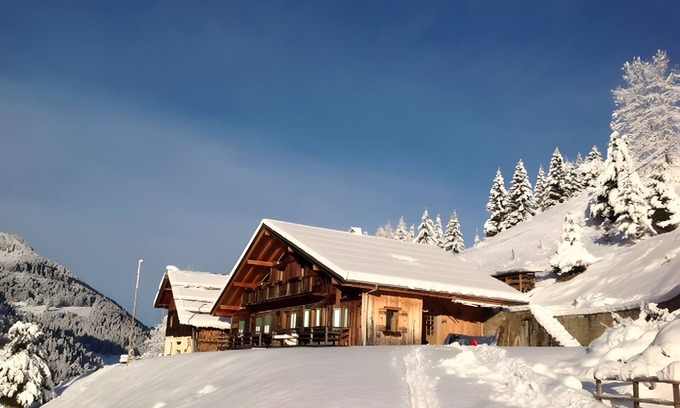 Abondance Apartamento | Apartamento 'Mont De Grange' con vistas a la montaña, terraza privada y Wi-Fi