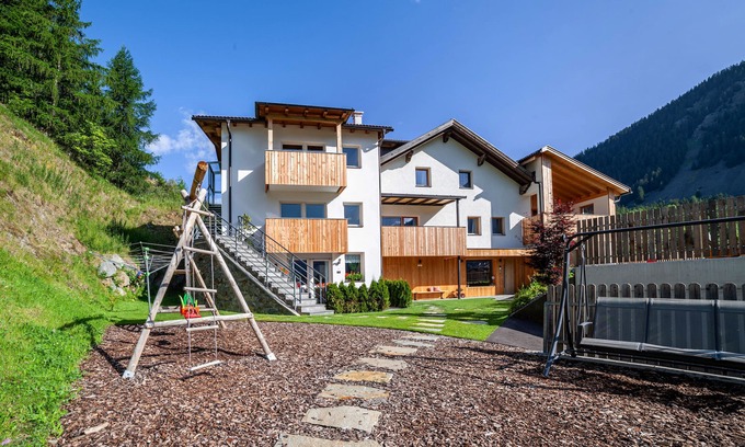 Resia Apartamento | Apartamento 'Mühlanderhof Apt Klopairspitze' con terraza compartida y Wi-Fi