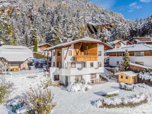 Oetz Apartamento | Apartment Mundlers Hoamatl Top 2 by Interhome