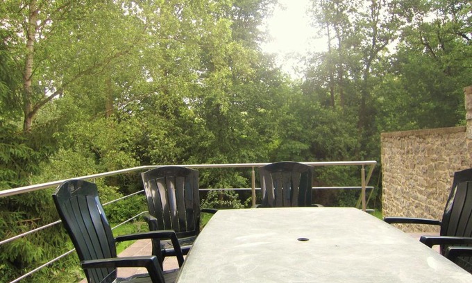 Treignes Casa | Apartment near Forest and Hiking Trails