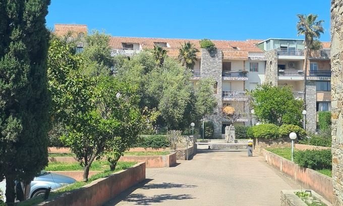 Biguglia Apartamento | apartment near train stop and water park