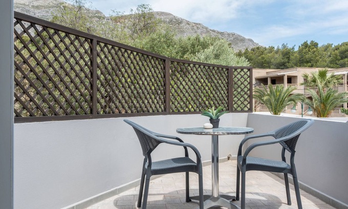 Panormos Apartamento | Apartamento 'No 14' con piscina compartida, Wi-Fi y aire acondicionado