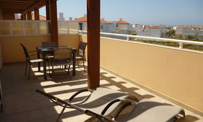 Cabanas Apartamento | Apartamento en la planta superior, con piscina y gran terraza con vistas al mar