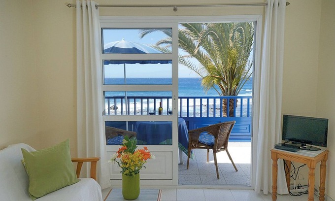 Vueltas Apartamento | Apartamento en primera línea de mar en Valle Gran Rey