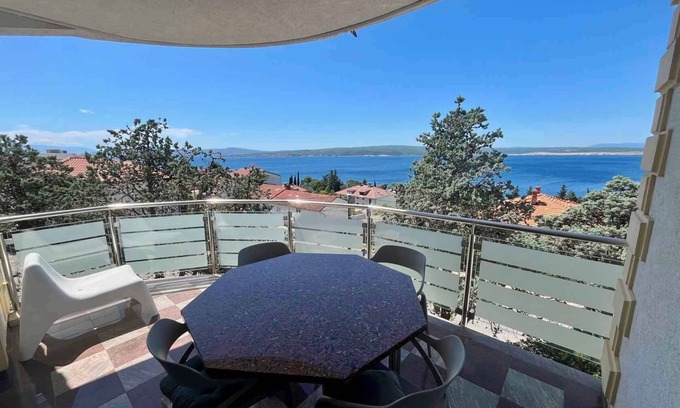 Dramalj Apartamento | Apartment Picturesque Retreat