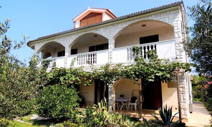 Milovcici Apartamento | Apartamentos Radojka (62331-A2) - Malinska - isla Krk