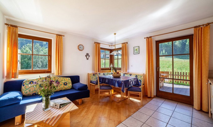 Curon Venosta Apartamento | Apartamento 'Rieglhof Geiernest' con vistas a la montaña, jardín y Wi-Fi