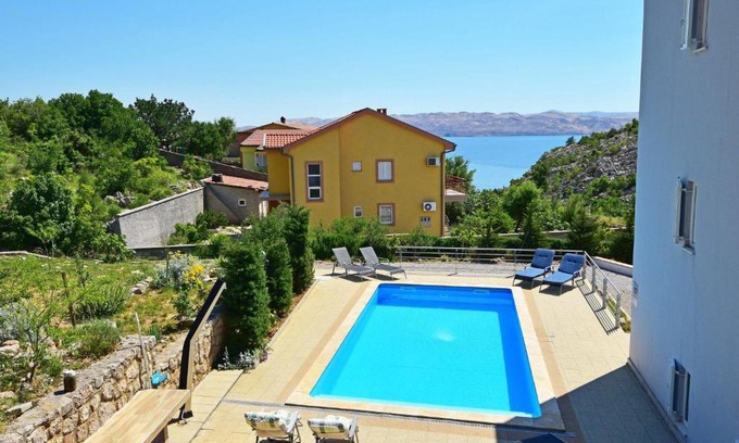 Ribarica Apartamento | Apartment Sani-3 by Interhome