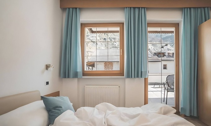 Silandro Apartamento | Apartamento 'Schnatzhof Typ A5' con vistas a la montaña, piscina compartida y Wi-Fi