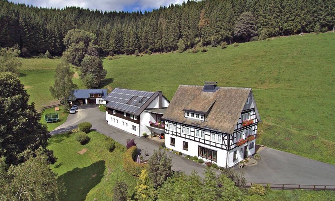 Nordenau Apartamento | Apartamento 'Schütte, 80 m²' con terraza compartida, jardín compartido y wifi