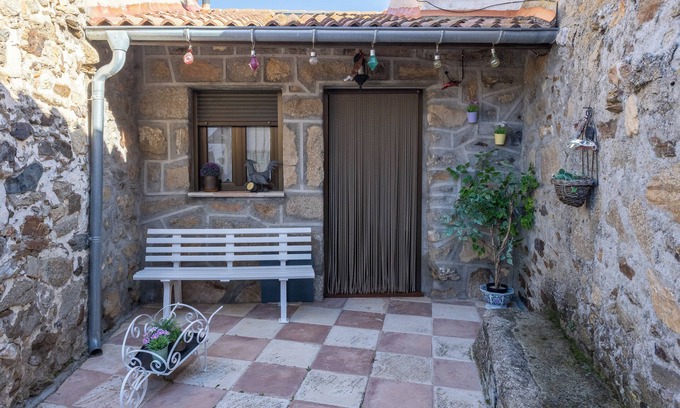 Manjabalago Casa | Apartamento 'Siesta Y Brisca' con vistas a la montaña, terraza y balcón