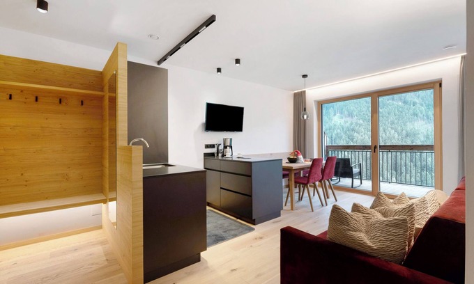 San Cipriano Apartamento | Apartamento 'Similde' con vistas a la montaña, terraza compartida y Wi-Fi