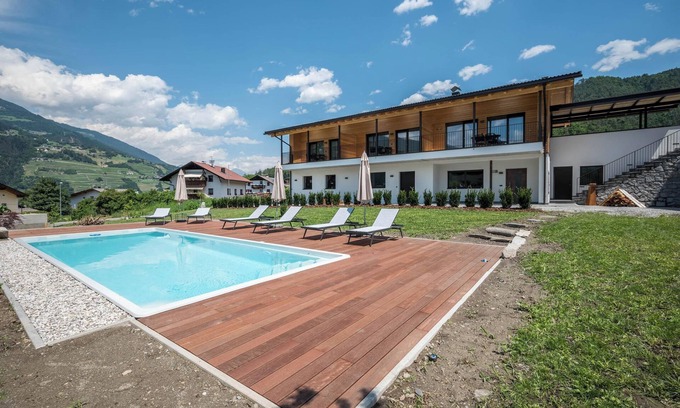 Bressanone Apartamento | Apartamento 'Sommersbergerhof' con vistas a la montaña, piscina compartida y Wi-Fi