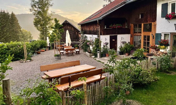 Jungholz Apartamento | Apartamento 'Sorgschrofen' con vistas a la montaña, terraza compartida y Wi-Fi