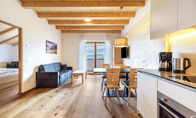 Santo Stefano Apartamento | Apartamento "Stefansdorf Wohnung 7" con vistas a la montaña, Wi-Fi, jardín, balcón y barbacoa