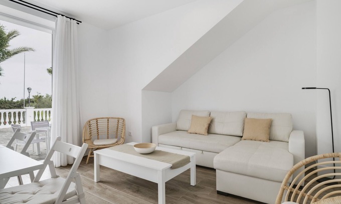 Parque Natural Breña y Marismas de Barbate Apartamento | Apartamento 'Suite 4 In Natural Park' con piscina compartida, Wi-Fi y aire acondicionado