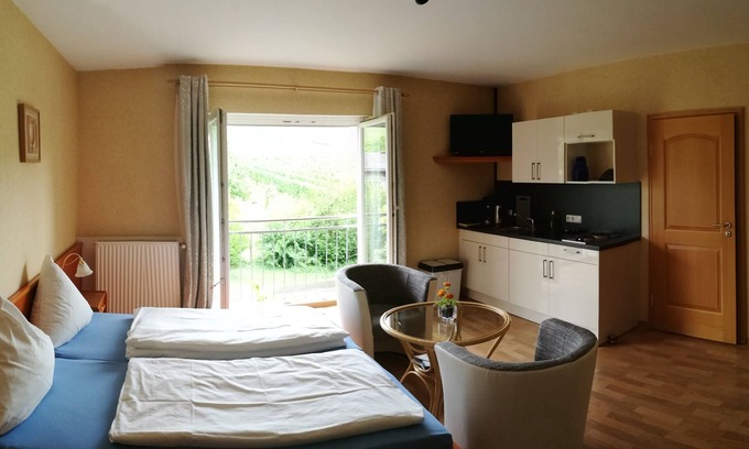 Brauneberg Apartamento | Apartamento-Superior-Baño privado-Blick auf die Weinberge 4