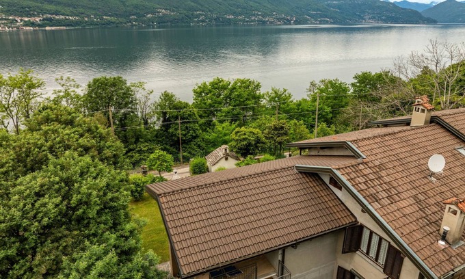 Castelveccana Apartamento | Apartamento Tondo by Interhome