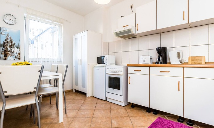 Troisdorf Apartamento | Vrbo Property