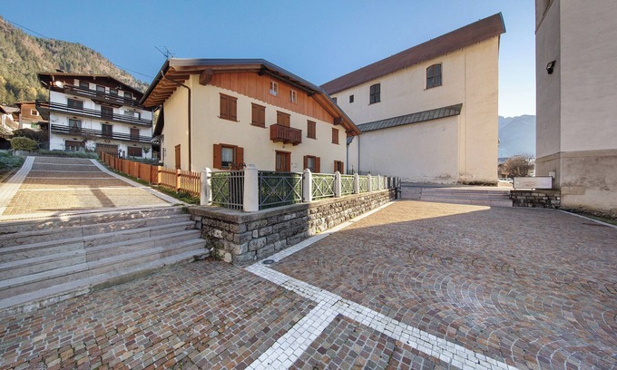 Auronzo di Cadore Apartamento | Apartamento 'Villa Maria Auronzo' con vistas a la montaña y jardín privado
