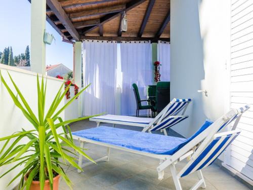 Lapad Apartamento | Apartment Villa Mikica - Four Bedroom Duplex Apartment with Terrace and Partial Sea View
