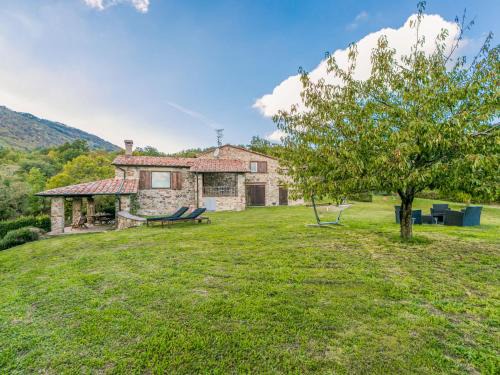 Montieri Apartamento | Apartment Villi by Interhome