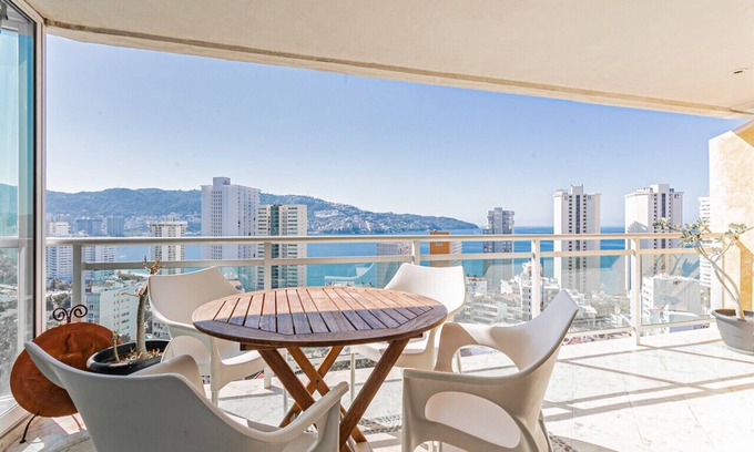 Club Deportivo Apartamento | Apartment with Excellent Ocean View and Location!!!