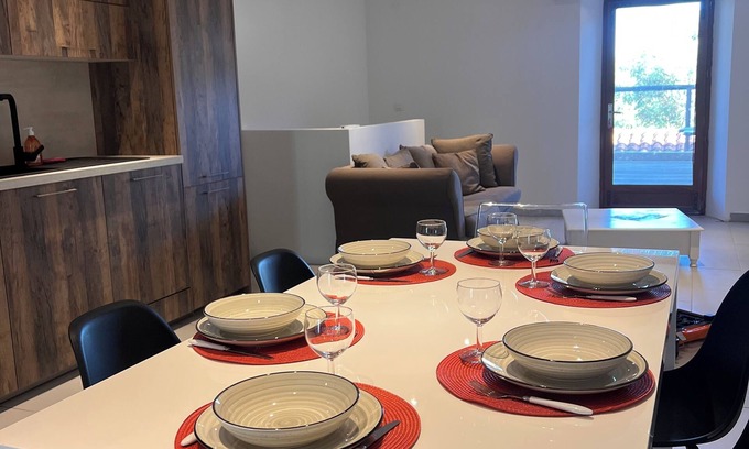 Conca Apartamento | Apartment with beautiful terrace in a quiet village