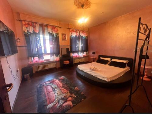 Parma City Centre Apartamento | Apartment with Jacuzzi in Parma