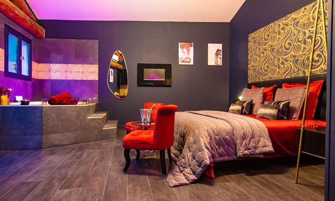 Congenies Apartamento | Apartamento con jacuzzi privado y terraza, piscina climatizada, sauna, billar