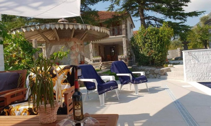 Lastva Grbaljska Apartamento | Apartment with Shared Balcony