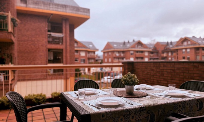 Saron Apartamento | Apartamento con piscina a 5 min de Cabárceno