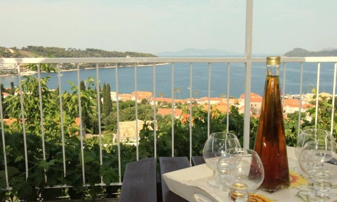 Lopud Island Apartamento | Apartments Cervelin - Apartamento de 2 dormitorios con terraza y vistas al mar (Martin)