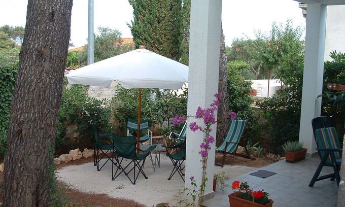 Mirce Apartamento | Apartments Dinka (10225-A1) - Mirca - island Brac