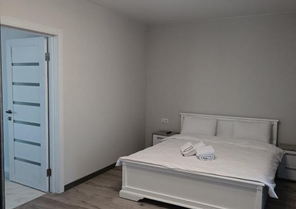 Mukachevo Apartamento | Apartments Domovik Квартира на двох, в центрі міста