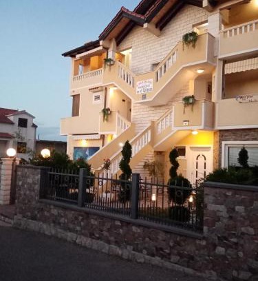 Stari Grad Apartamento | Apartments Ivanković
