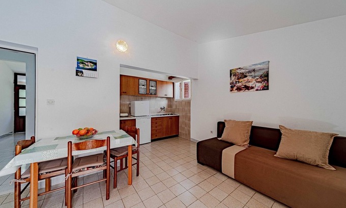 Brna Apartamento | Apartments Kuzma - One-Bedroom Apartment with Balcony and Sea View